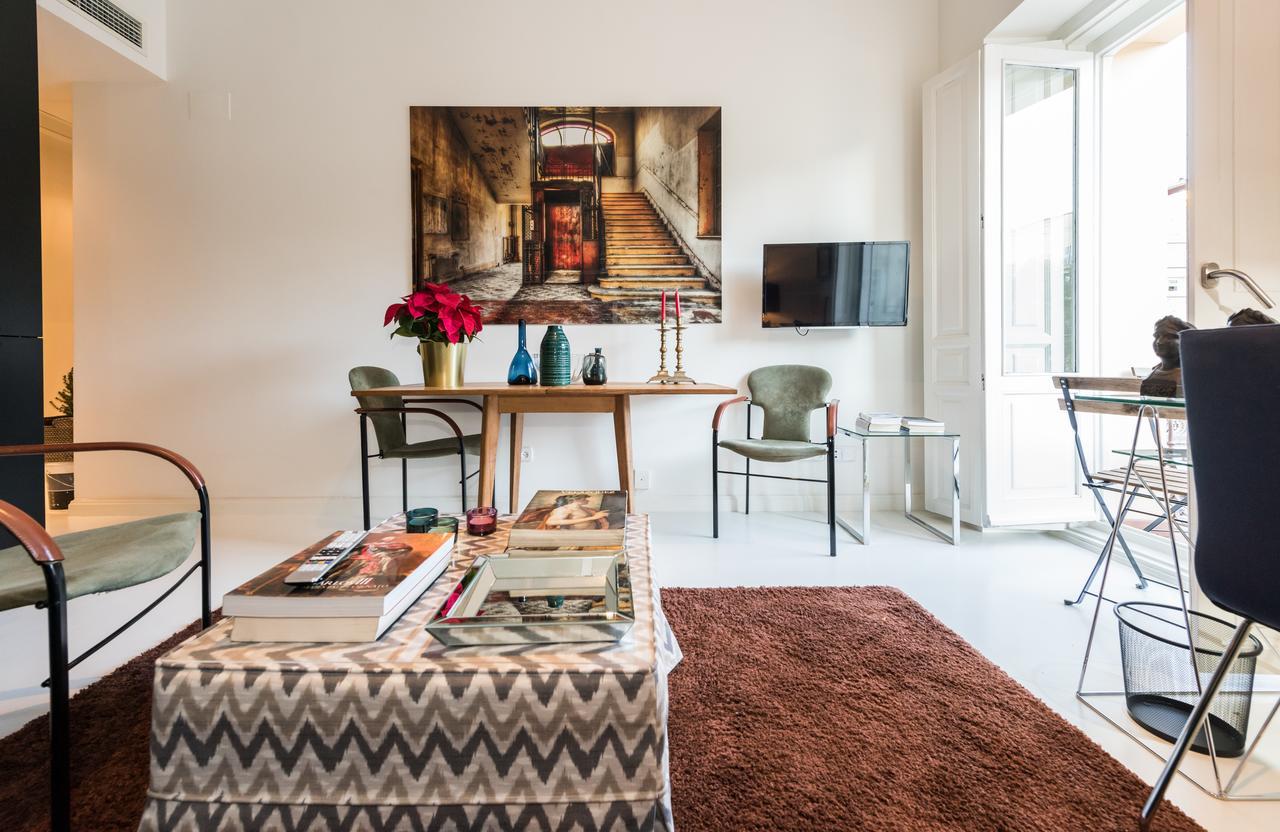 Plaza Santa Ana Apartment Madrid Exterior photo